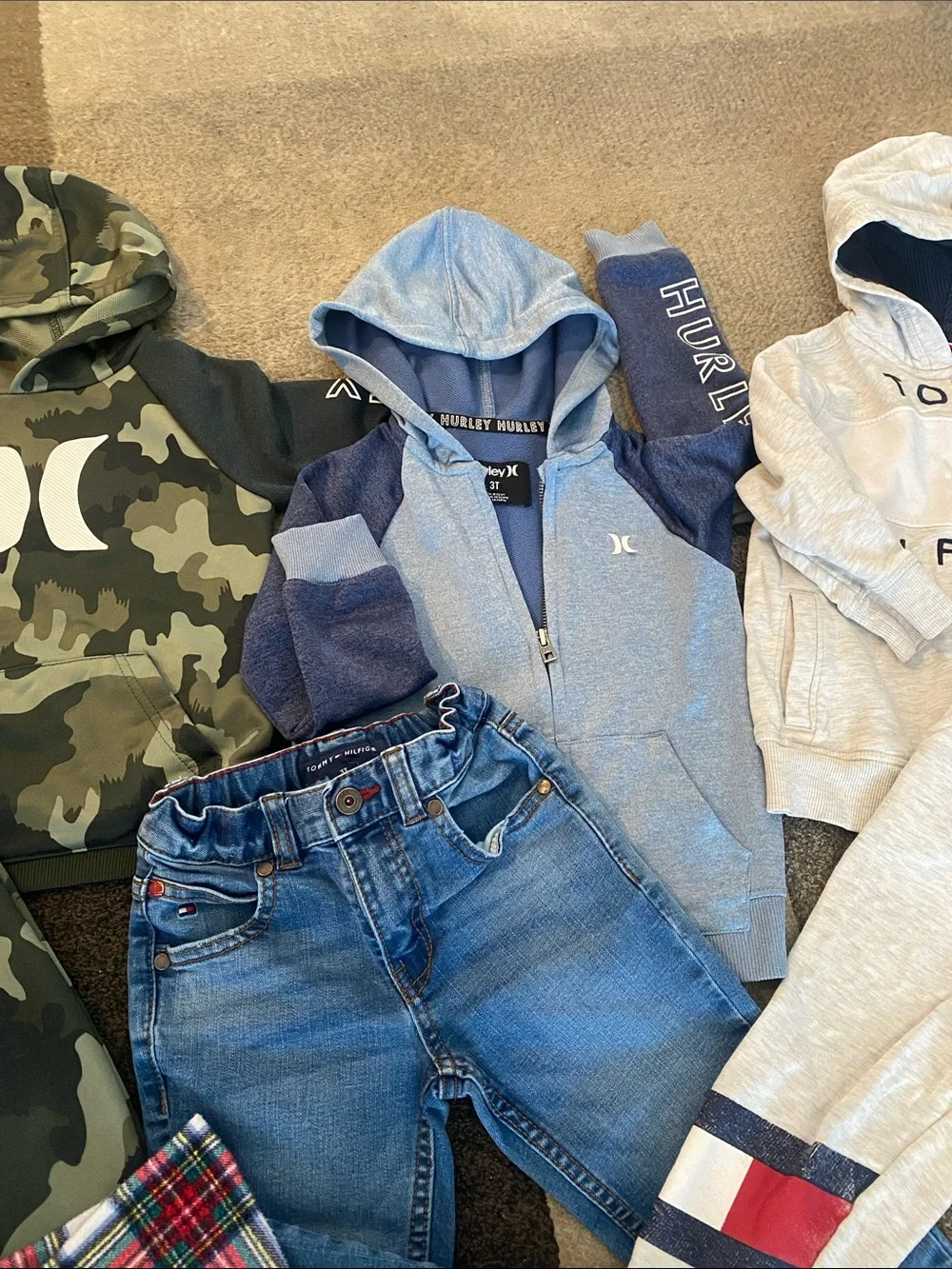 Boys Hurley Macys Tommy Hilfiger bundle 9 pieces 3T